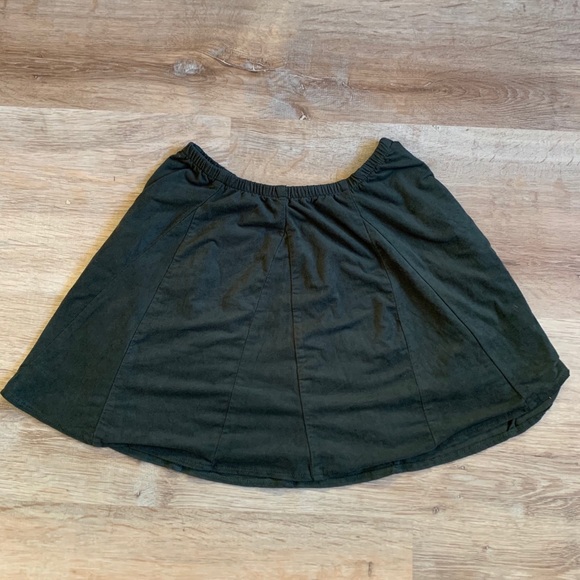 LIKE NEW DARK GREEN BRANDY MELVILLE SKIRT - Picture 3 of 4